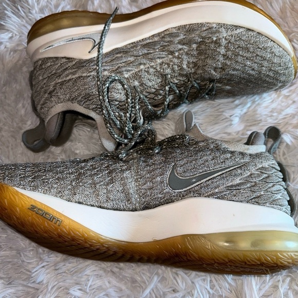 Nike LeBron XV 15 Low Light Bone Gray Basketball Sneakers AO1755-003 Men SZ 9 main image 4